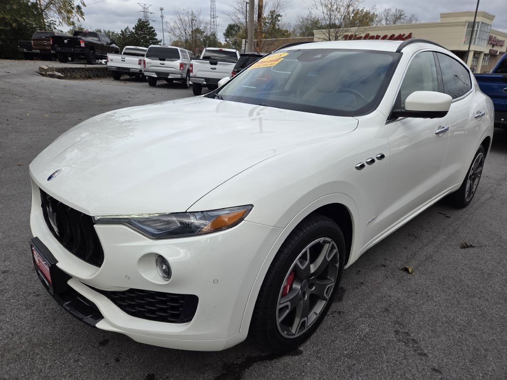 Photo 4 of this MASERATI LEVANTE