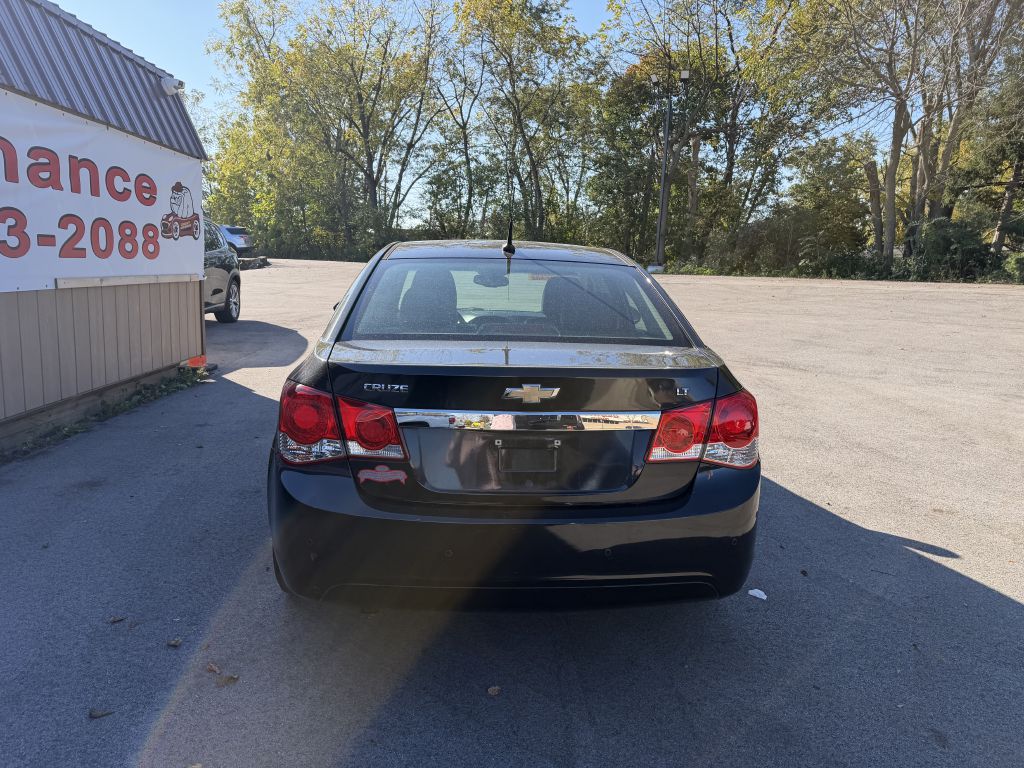 Photo 6 of this CHEVROLET CRUZE