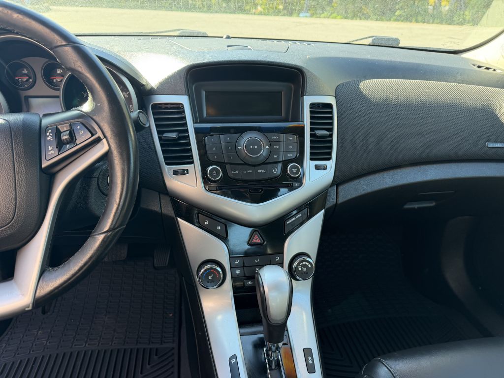 Photo 11 of this CHEVROLET CRUZE