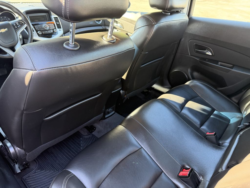 Photo 14 of this CHEVROLET CRUZE