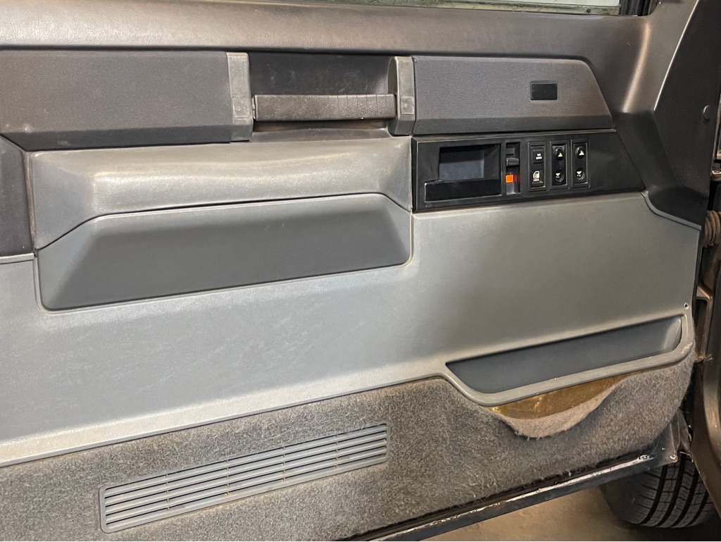 Photo 8 of this CHEVROLET C/K 3500 SERIES