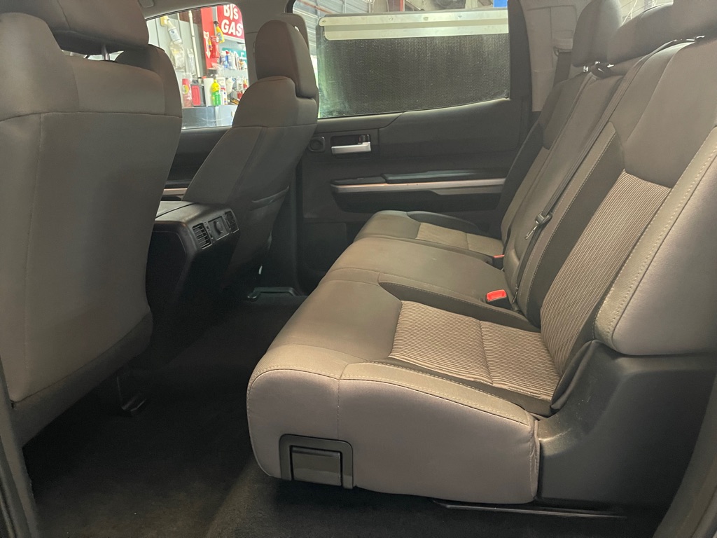 Photo 18 of this TOYOTA TUNDRA