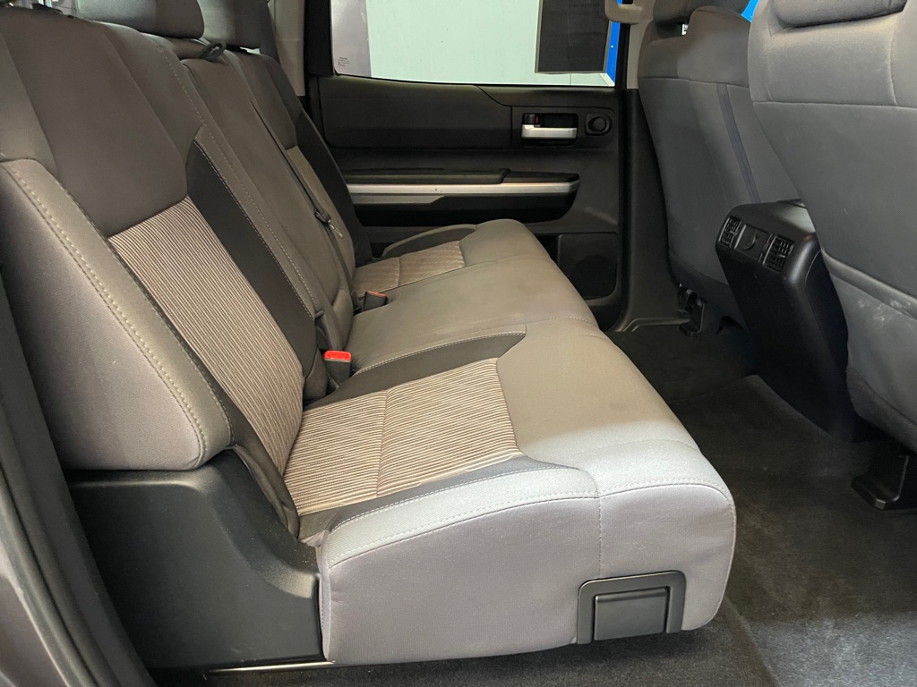 Photo 19 of this TOYOTA TUNDRA