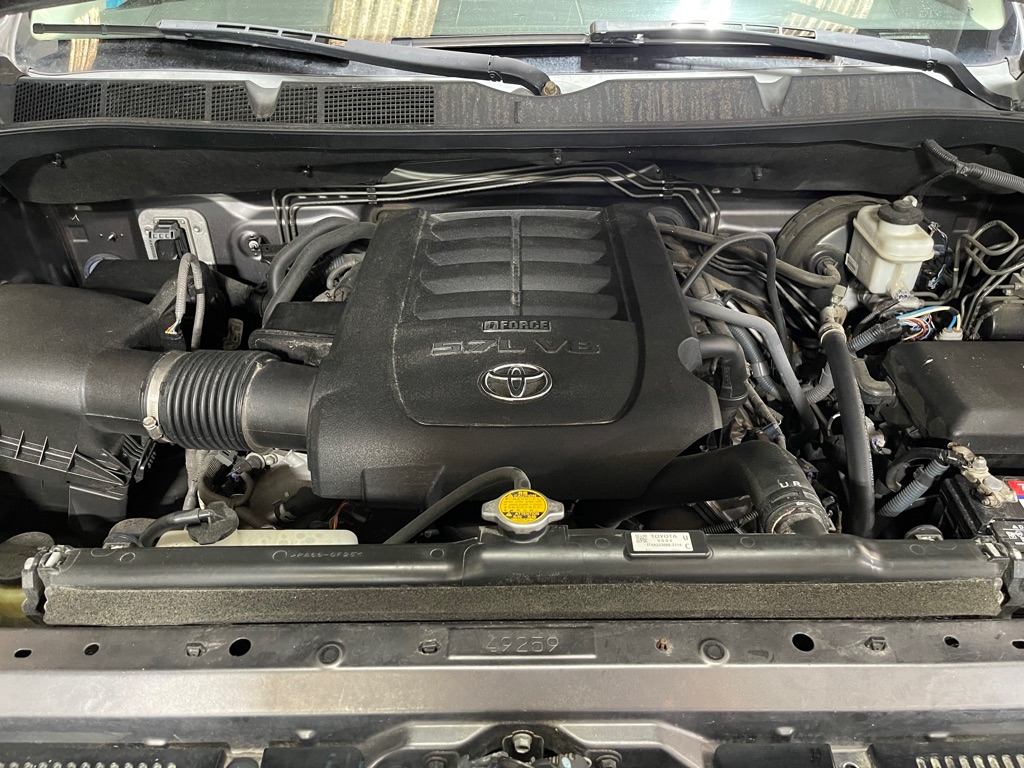 Photo 8 of this TOYOTA TUNDRA