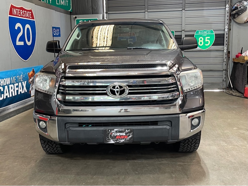 Photo 2 of this TOYOTA TUNDRA
