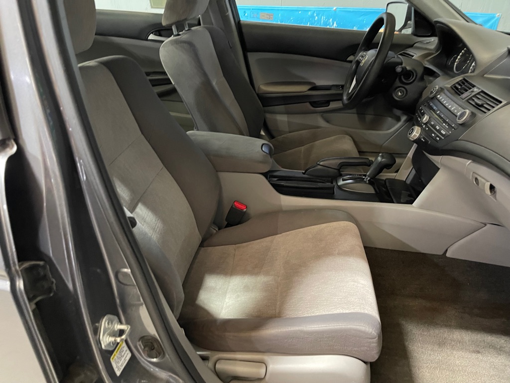 Photo 17 of this HONDA ACCORD