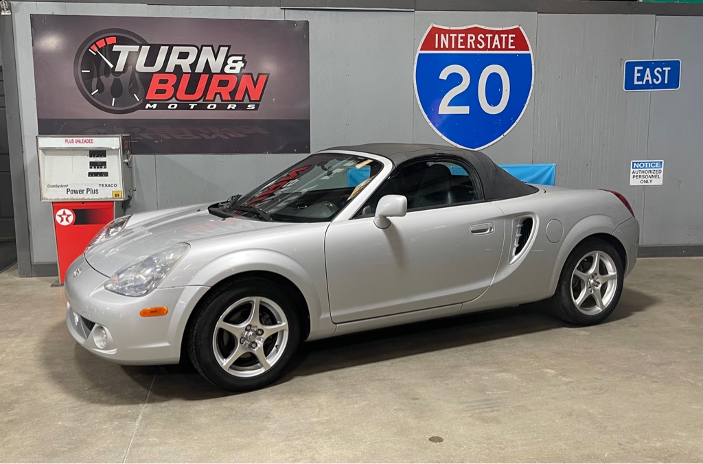 Photo 3 of this TOYOTA MR2 SPYDER