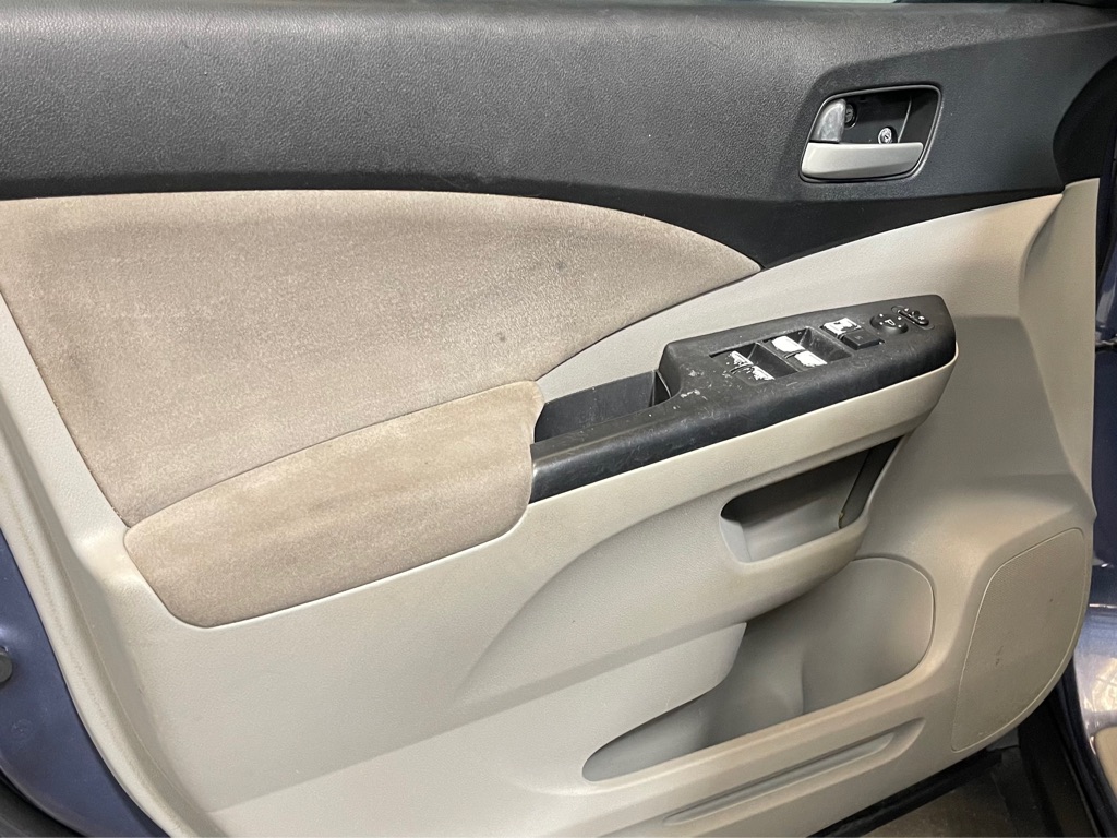 Photo 9 of this HONDA CR-V