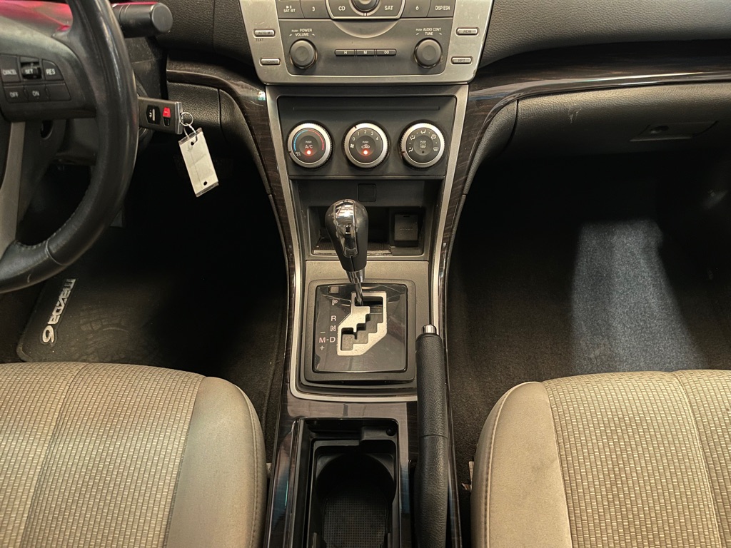 Photo 12 of this MAZDA MAZDA6
