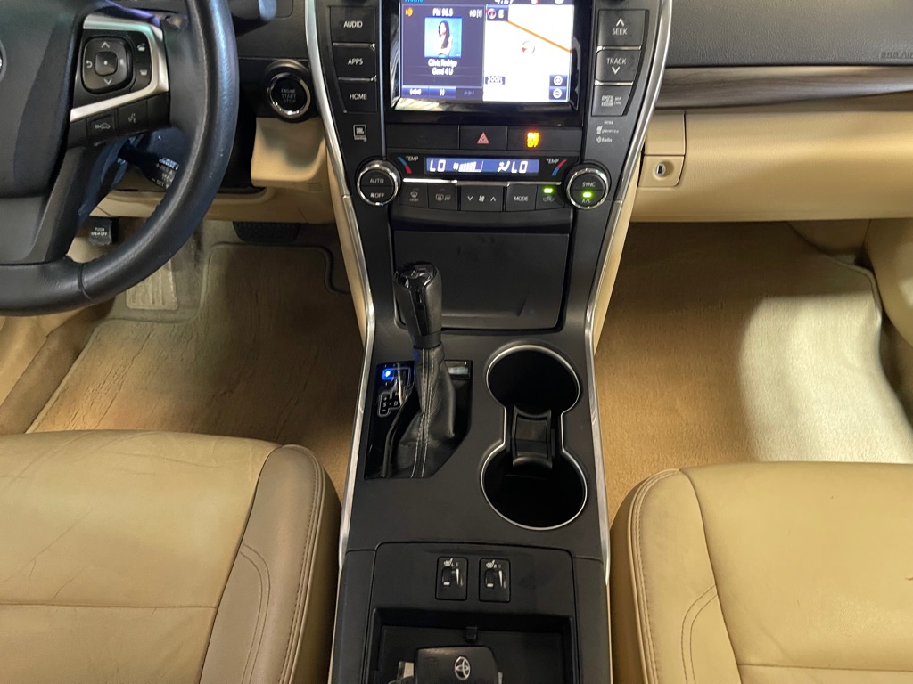 Photo 14 of this TOYOTA CAMRY