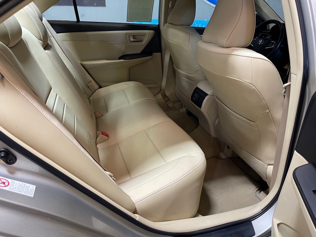 Photo 19 of this TOYOTA CAMRY