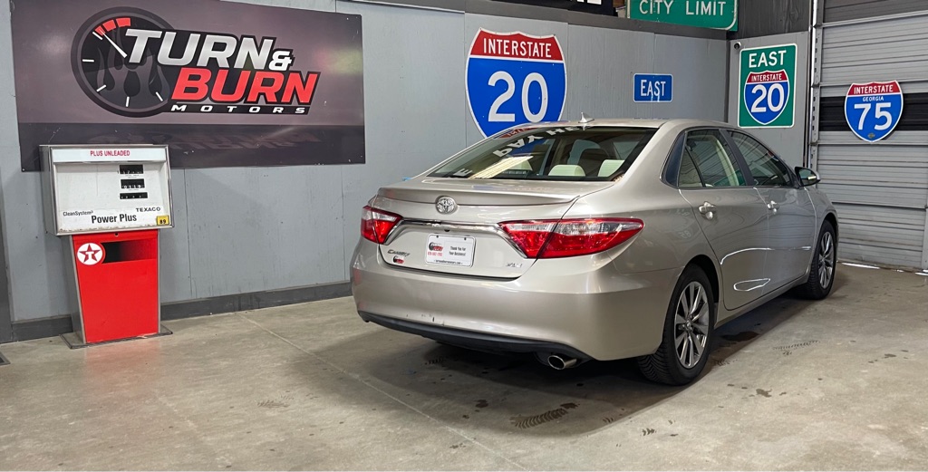 Photo 4 of this TOYOTA CAMRY