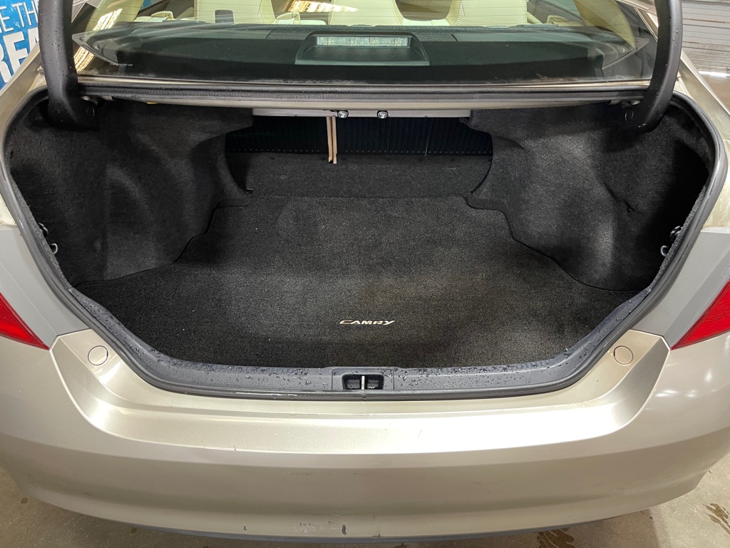 Photo 7 of this TOYOTA CAMRY