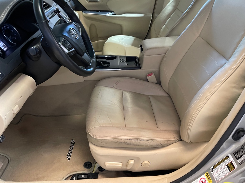 Photo 10 of this TOYOTA CAMRY