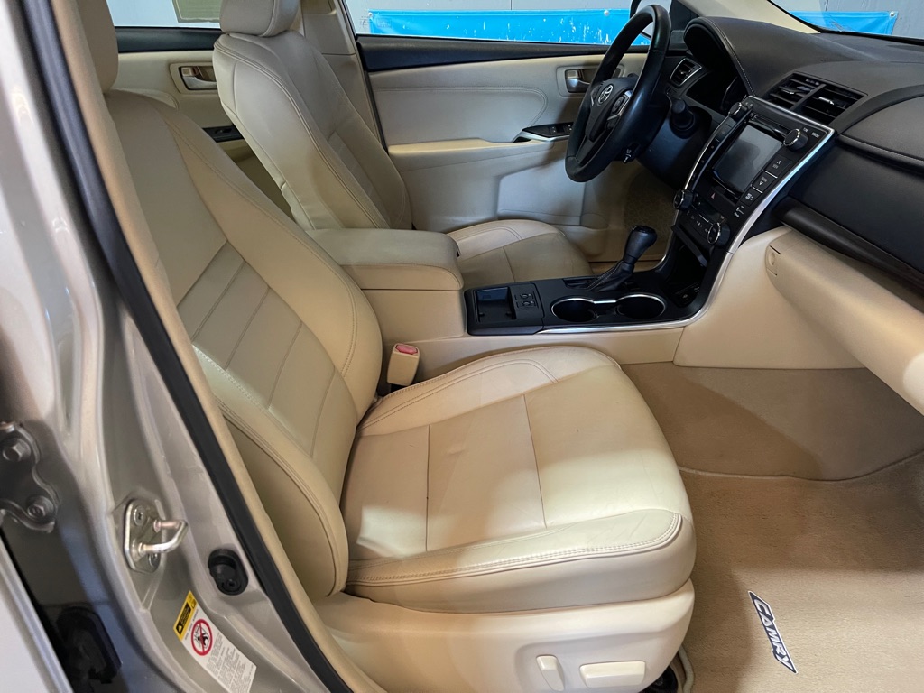 Photo 17 of this TOYOTA CAMRY