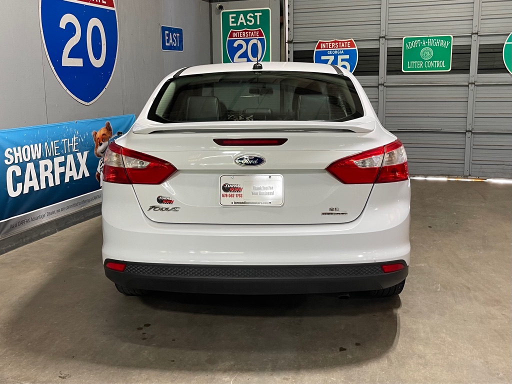 Photo 6 of this FORD FOCUS