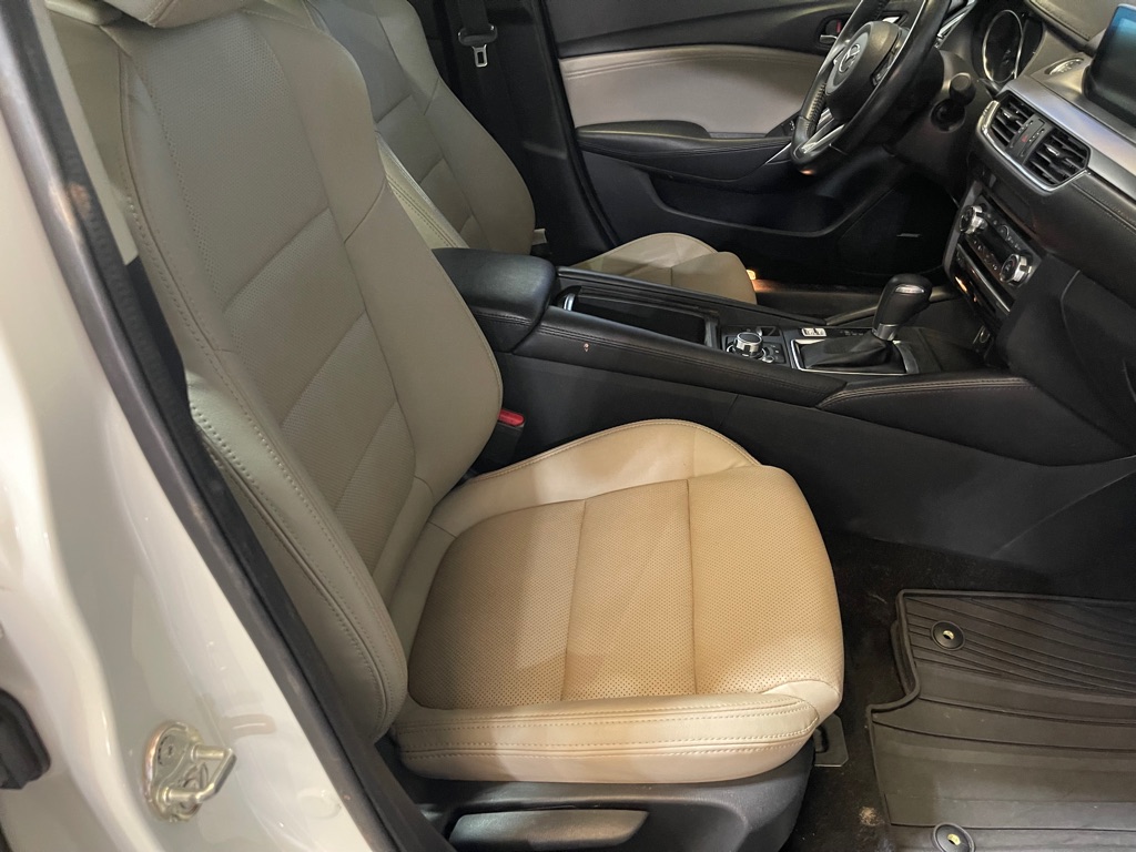 Photo 17 of this MAZDA MAZDA6