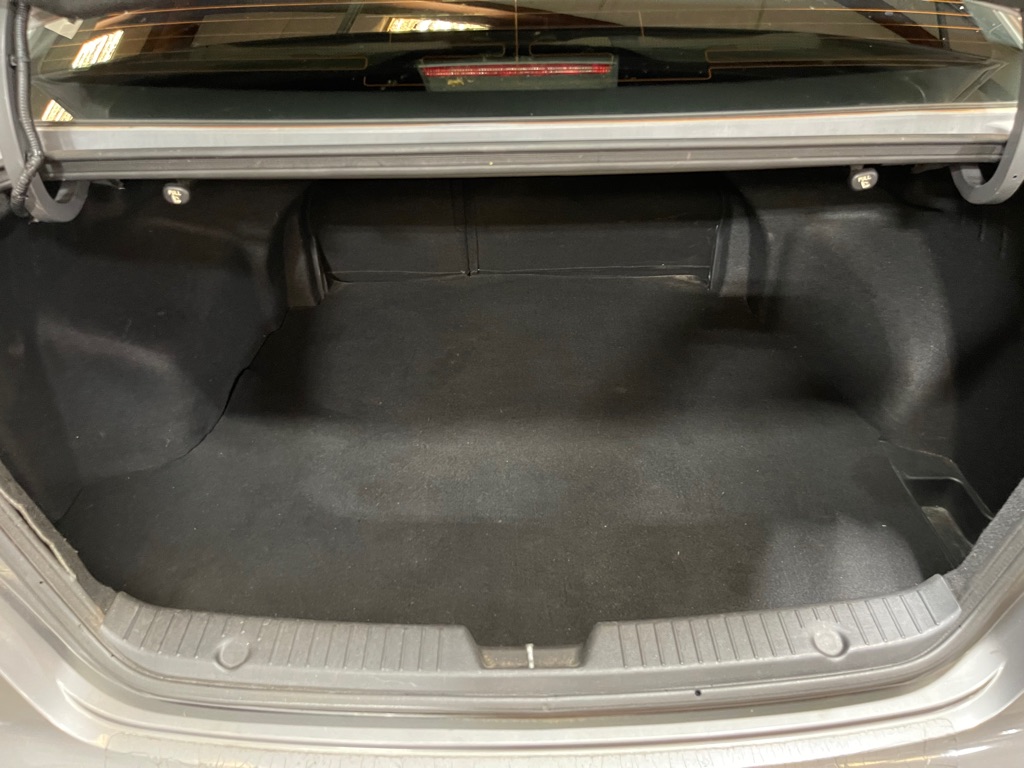 Photo 7 of this HYUNDAI SONATA