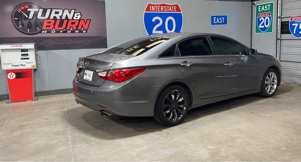 Photo 5 of this HYUNDAI SONATA
