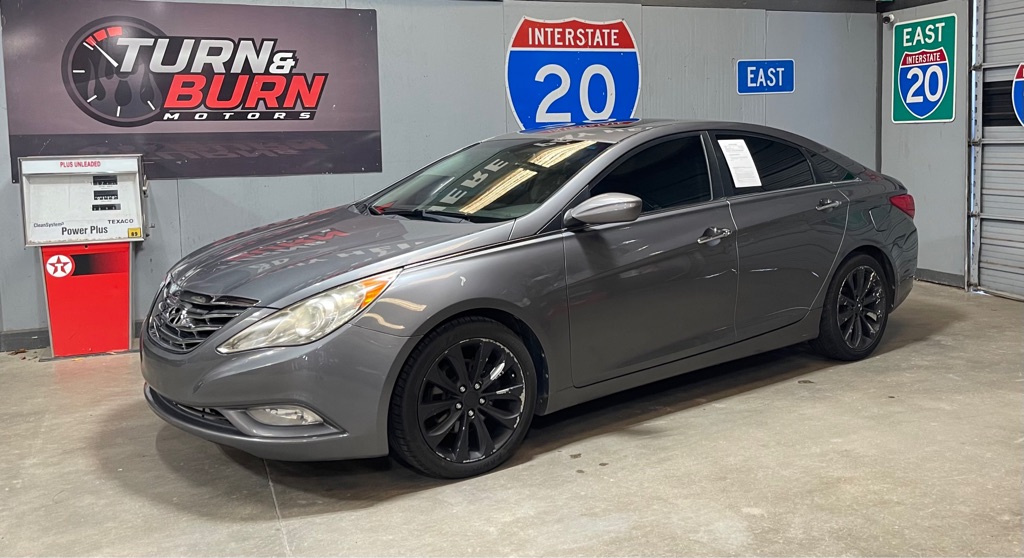 Photo 3 of this HYUNDAI SONATA