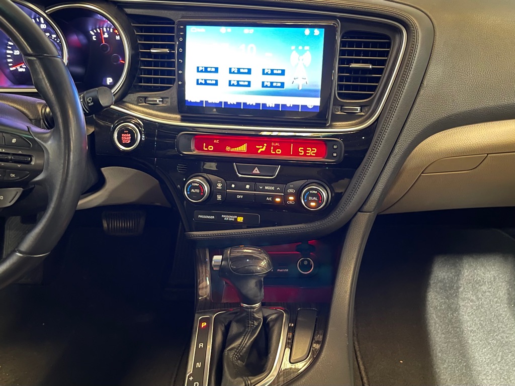 Photo 13 of this KIA OPTIMA