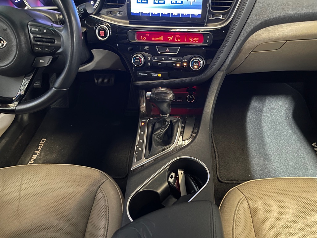Photo 14 of this KIA OPTIMA