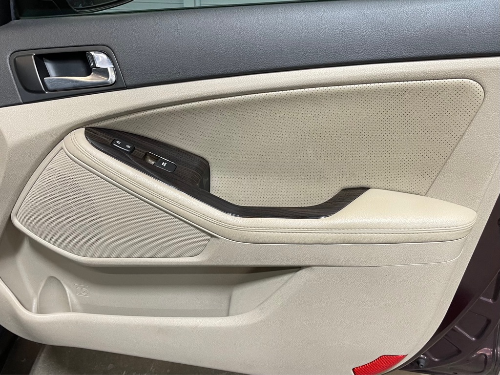 Photo 16 of this KIA OPTIMA