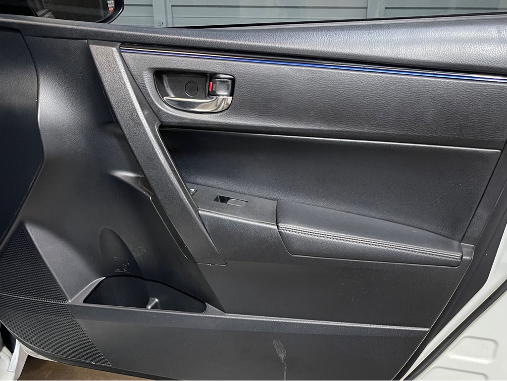 Photo 16 of this TOYOTA COROLLA