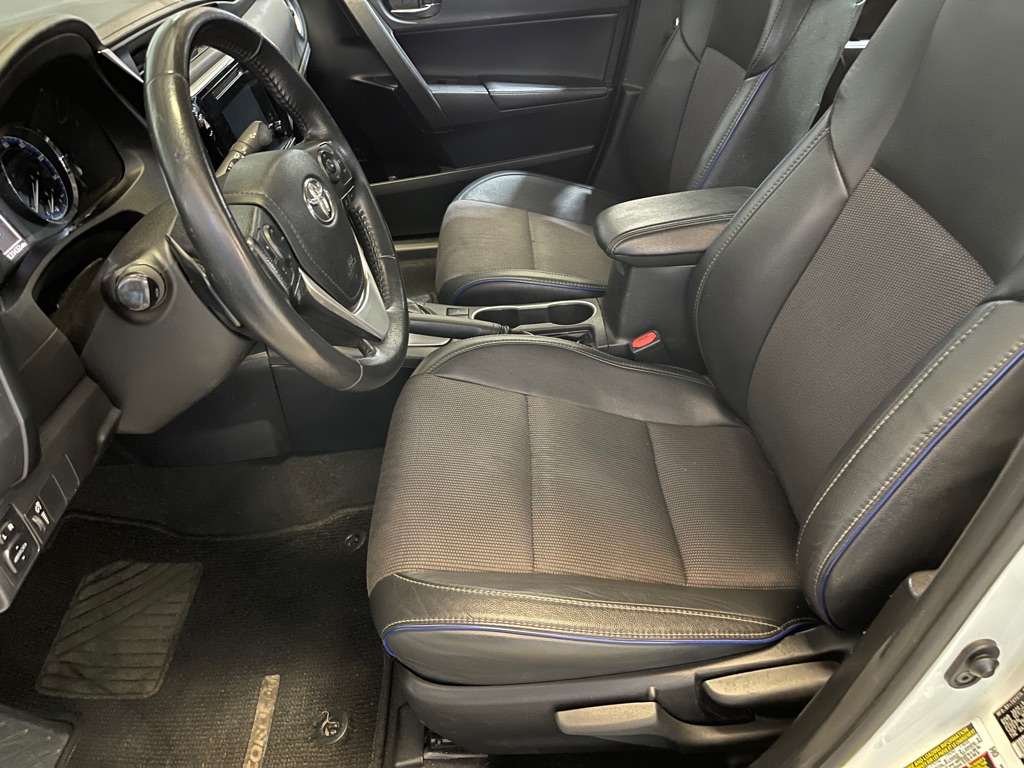 Photo 10 of this TOYOTA COROLLA