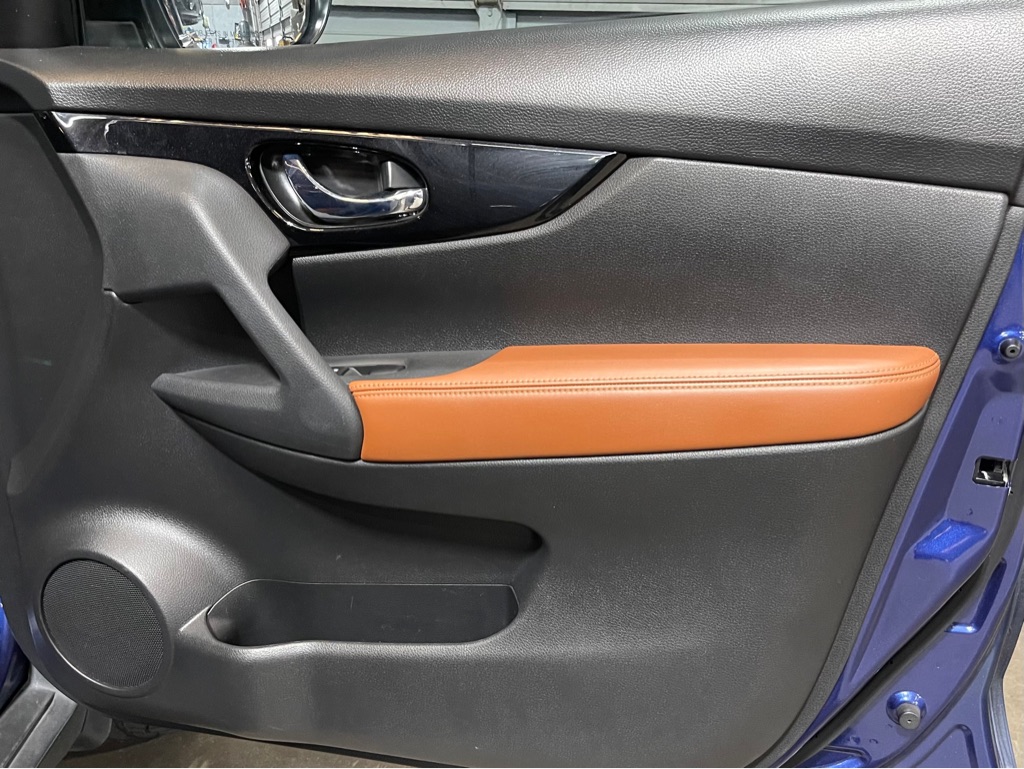 Photo 16 of this NISSAN ROGUE