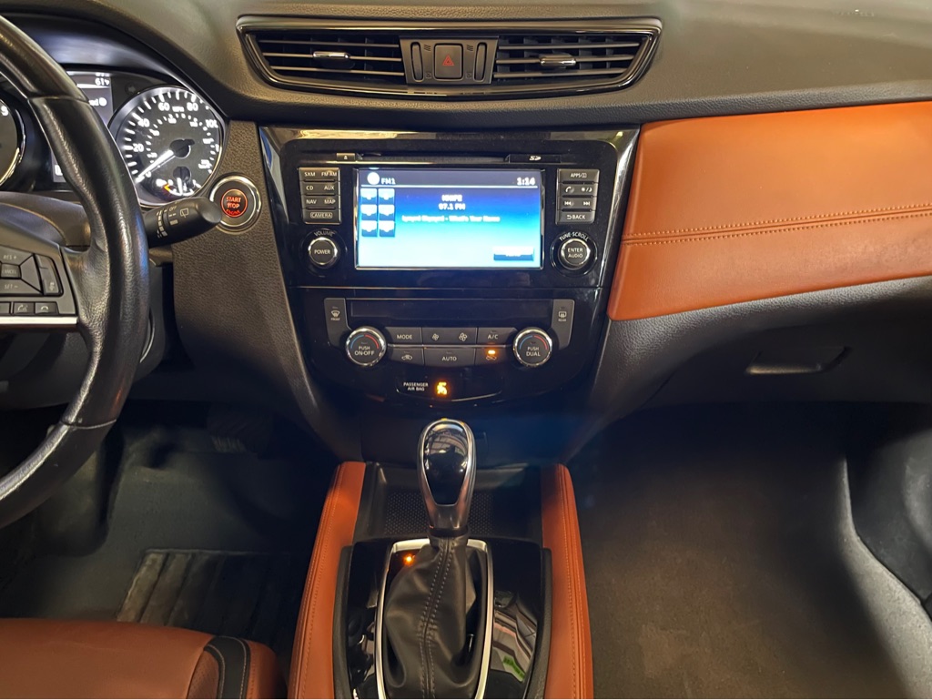 Photo 13 of this NISSAN ROGUE