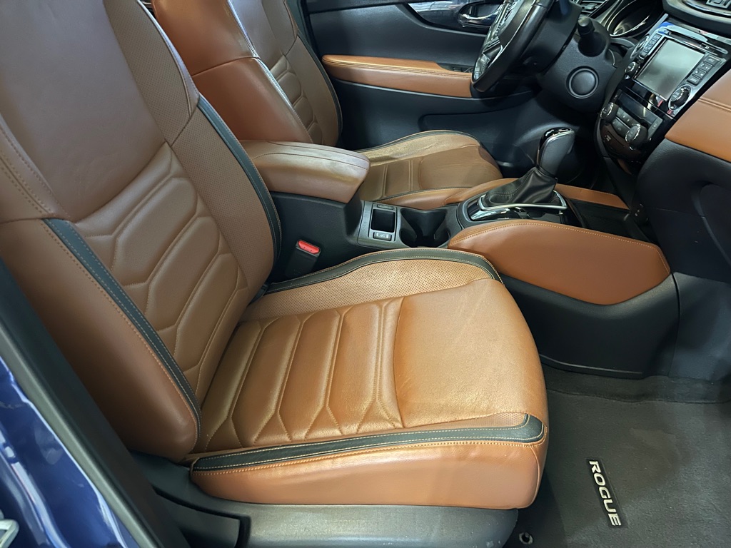 Photo 17 of this NISSAN ROGUE