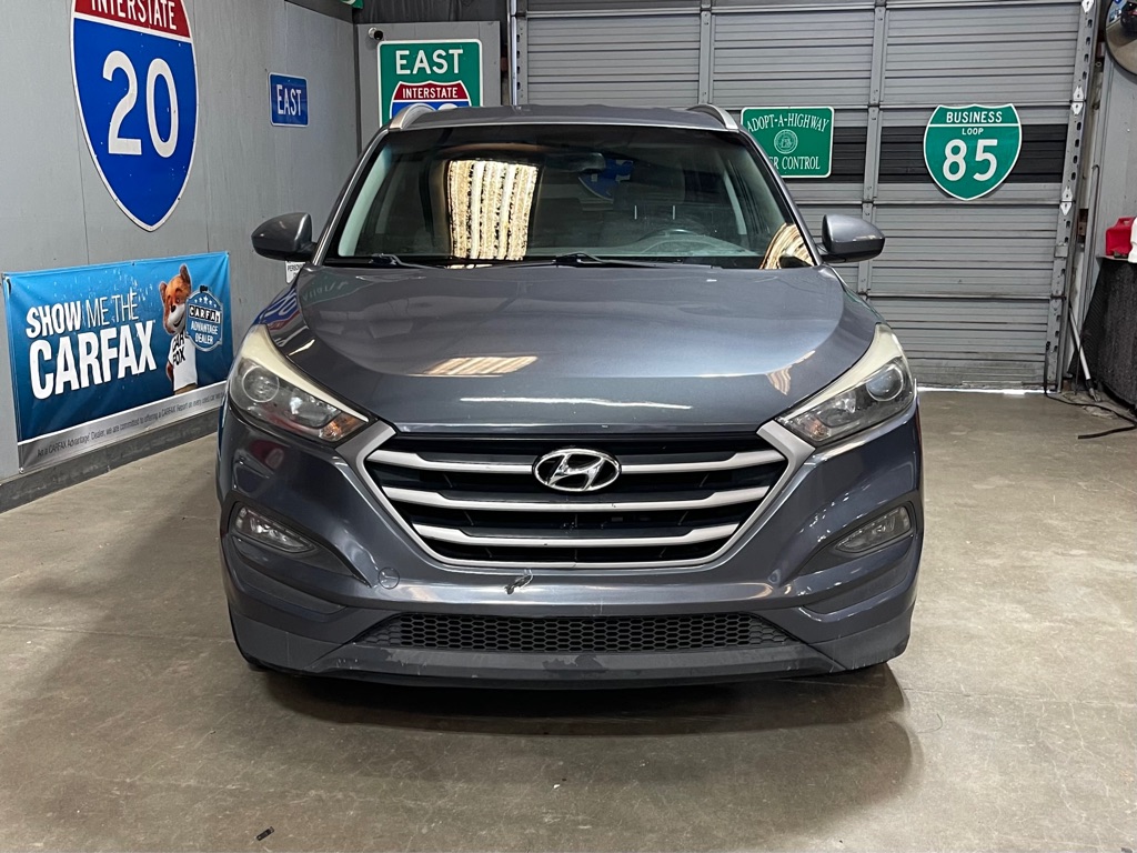 Photo 2 of this HYUNDAI TUCSON