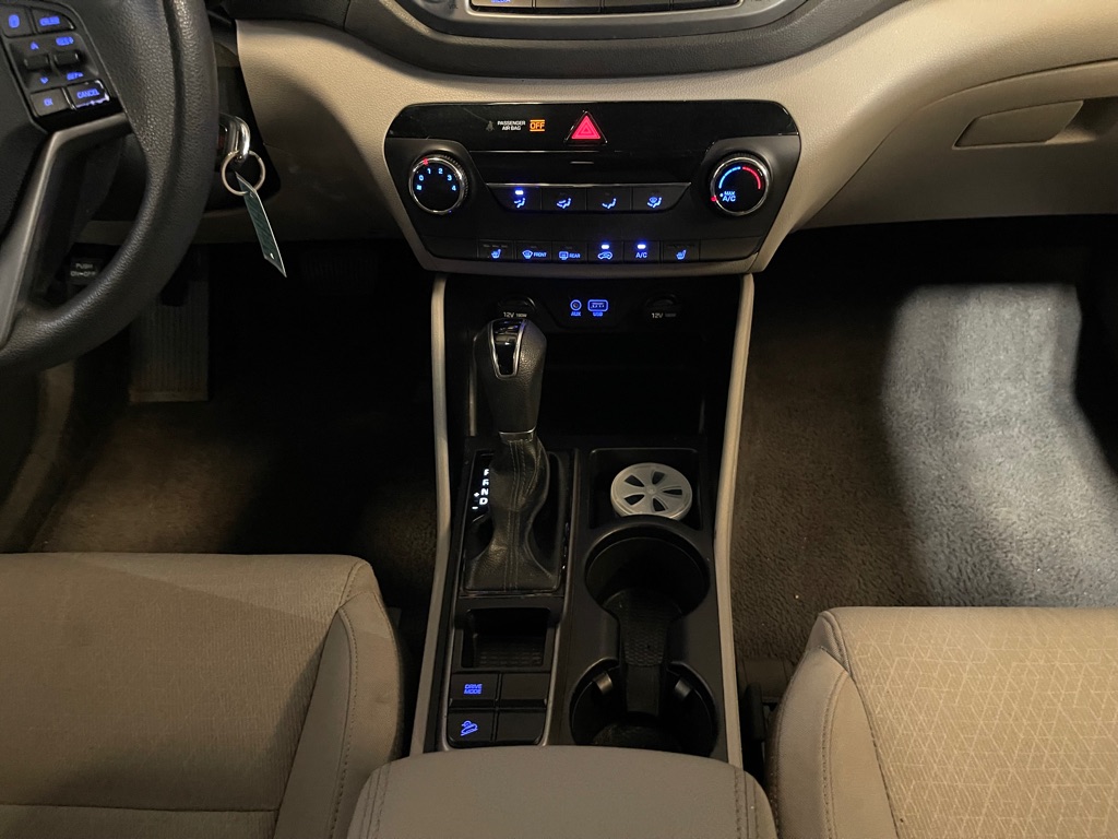 Photo 14 of this HYUNDAI TUCSON