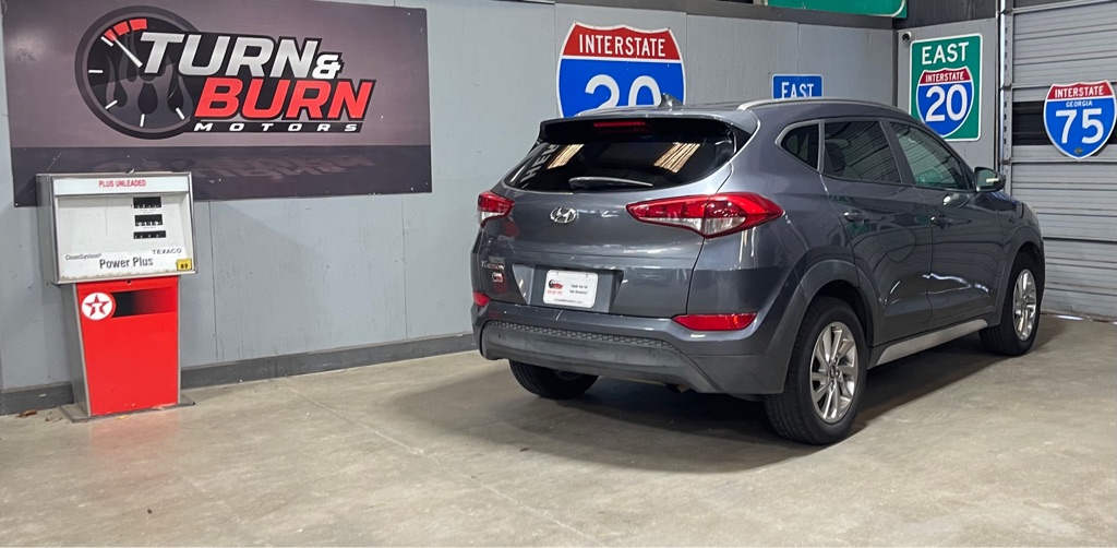 Photo 4 of this HYUNDAI TUCSON