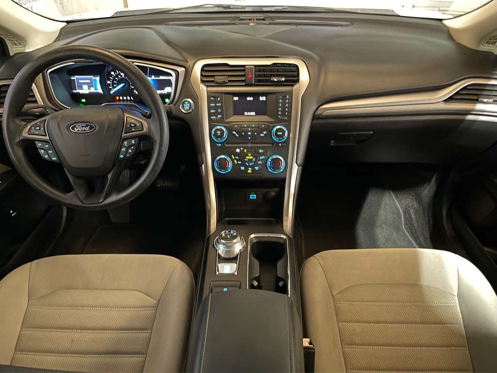Photo 15 of this FORD FUSION HYBRID