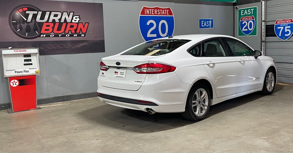 Photo 4 of this FORD FUSION HYBRID