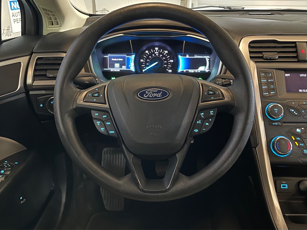 Photo 12 of this FORD FUSION HYBRID