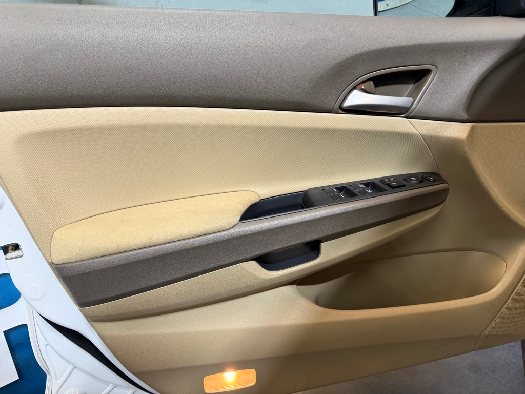 Photo 9 of this HONDA ACCORD