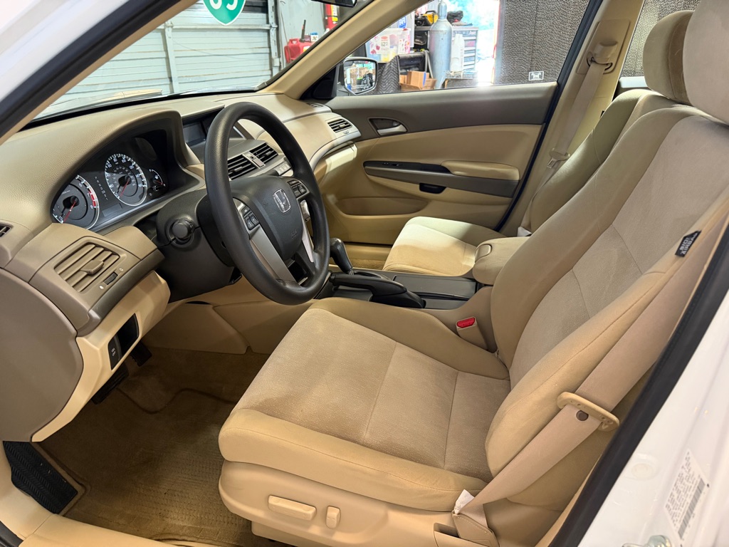 Photo 10 of this HONDA ACCORD