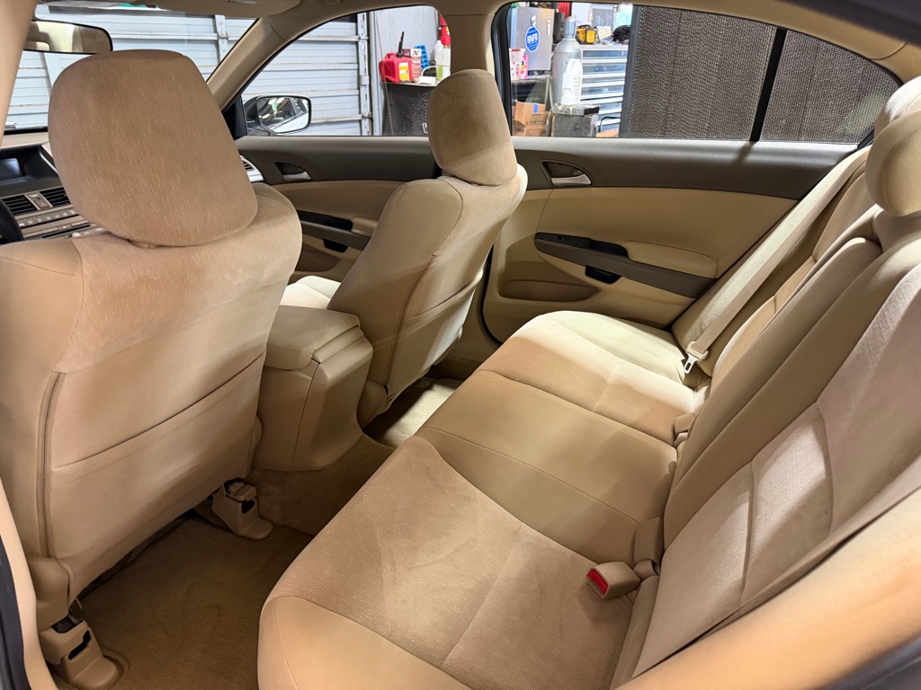 Photo 18 of this HONDA ACCORD
