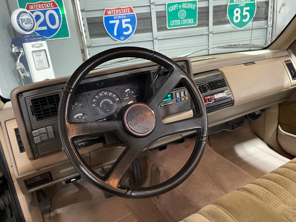 Photo 13 of this GMC SIERRA 1500