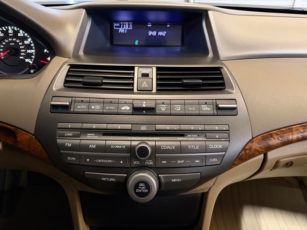 Photo 13 of this HONDA ACCORD