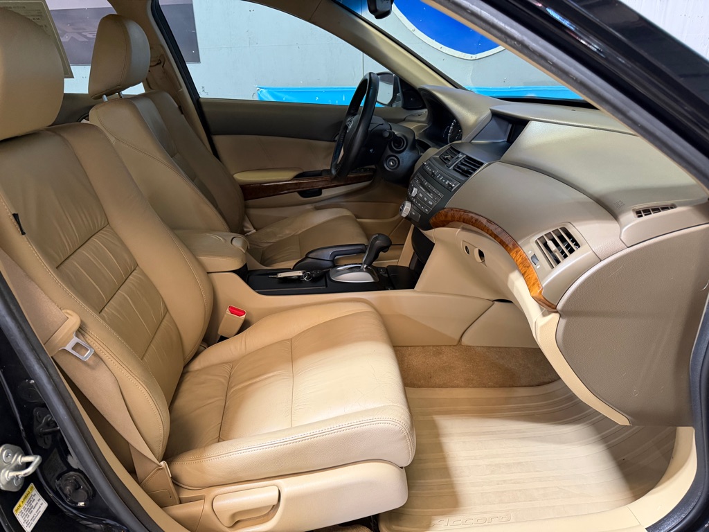 Photo 18 of this HONDA ACCORD