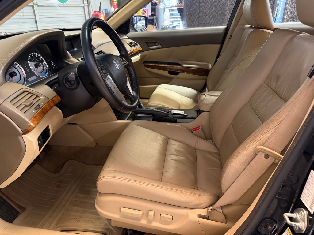 Photo 10 of this HONDA ACCORD