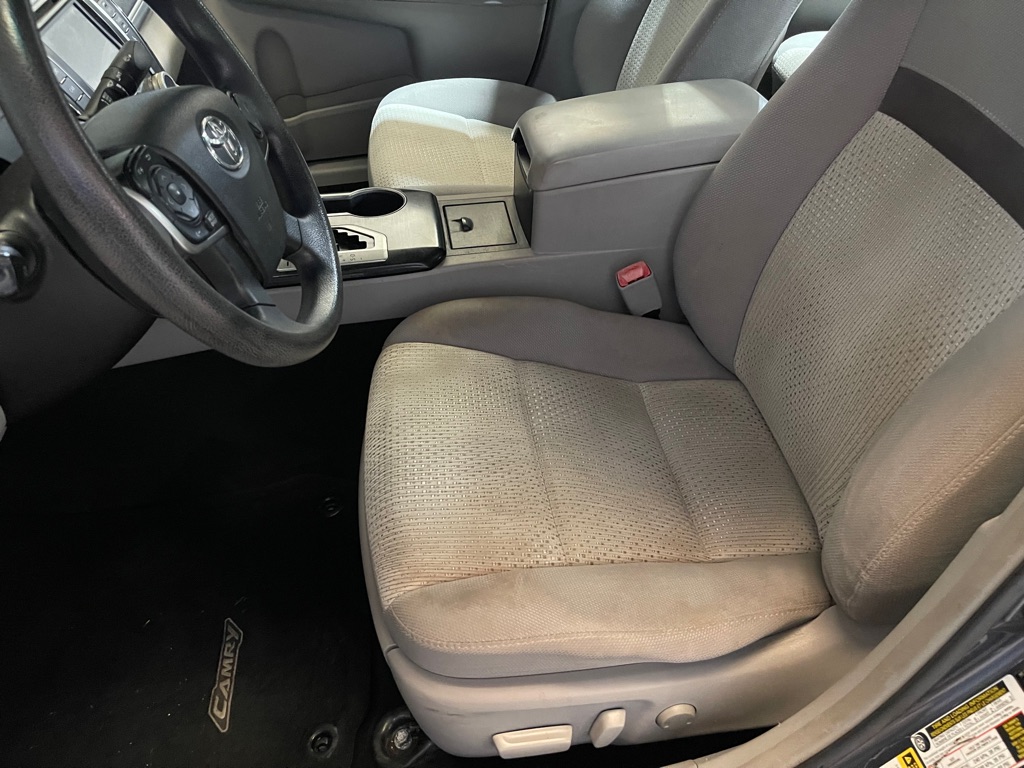 Photo 10 of this TOYOTA CAMRY