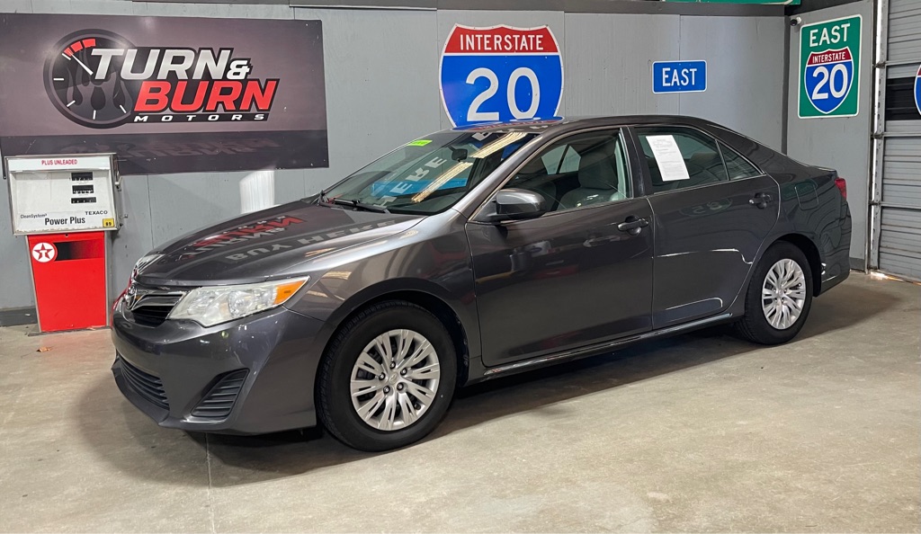 Photo 3 of this TOYOTA CAMRY