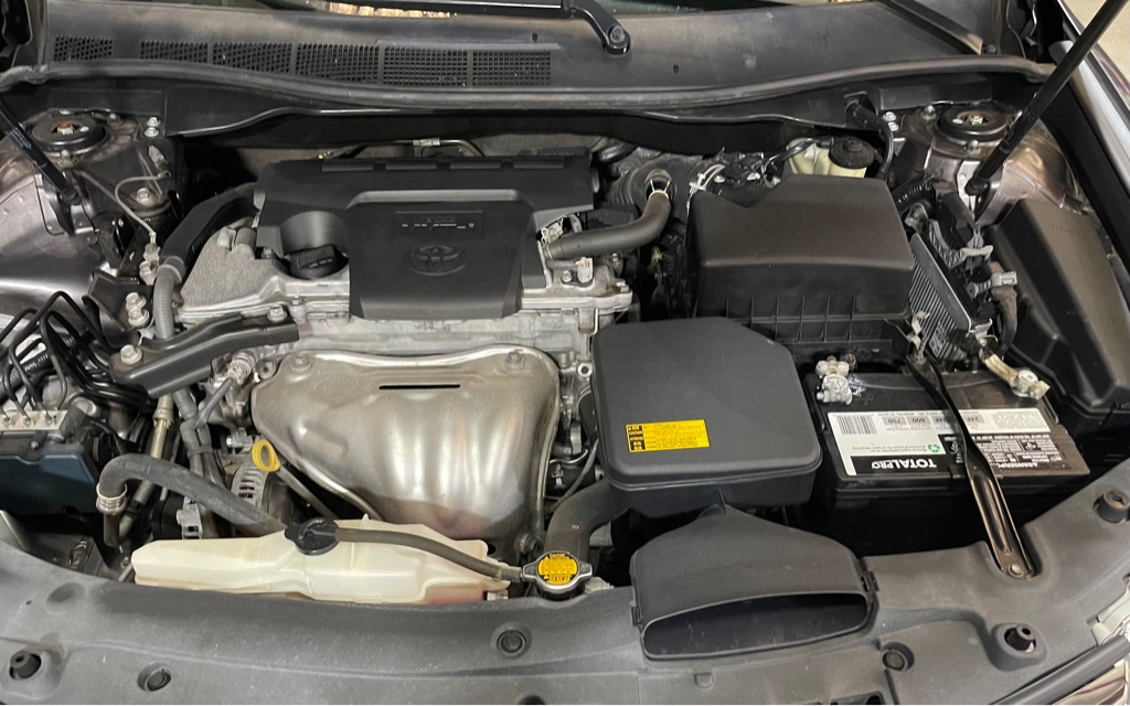 Photo 8 of this TOYOTA CAMRY