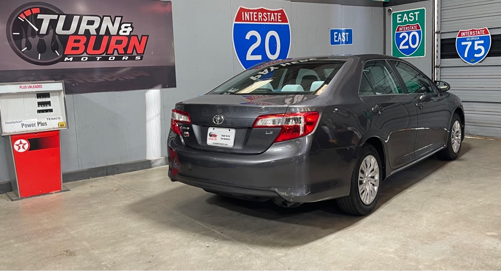 Photo 4 of this TOYOTA CAMRY