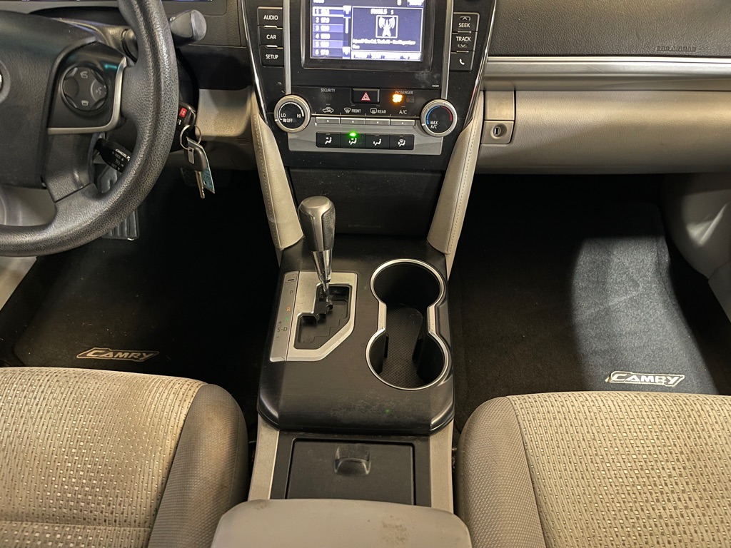 Photo 14 of this TOYOTA CAMRY